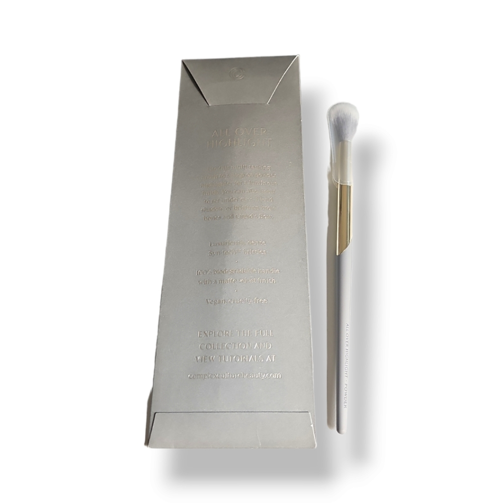 Complex Culture All Over Highlight Powder Brush